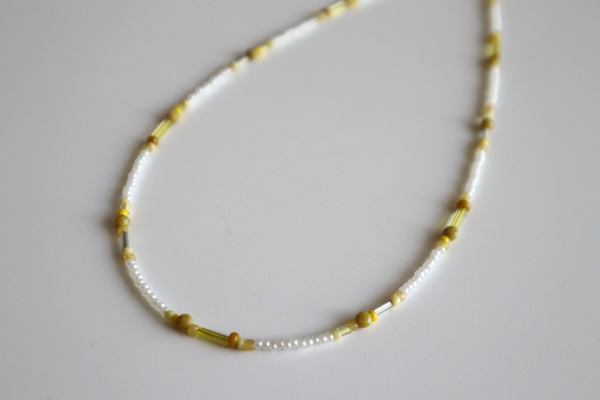 mimosa　フランスアンティークビーズとボヘミアンビーズのネックレス