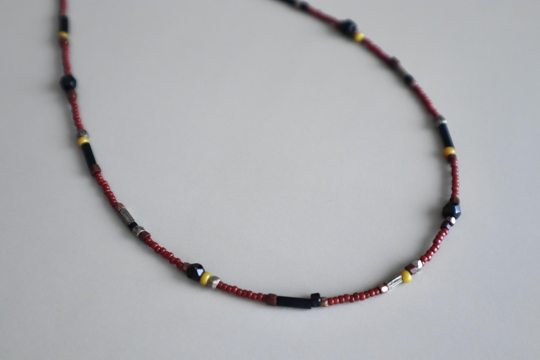 Terra（テラ）フランスアンティークビーズとシードビーズのショートネックレス | 7枚目