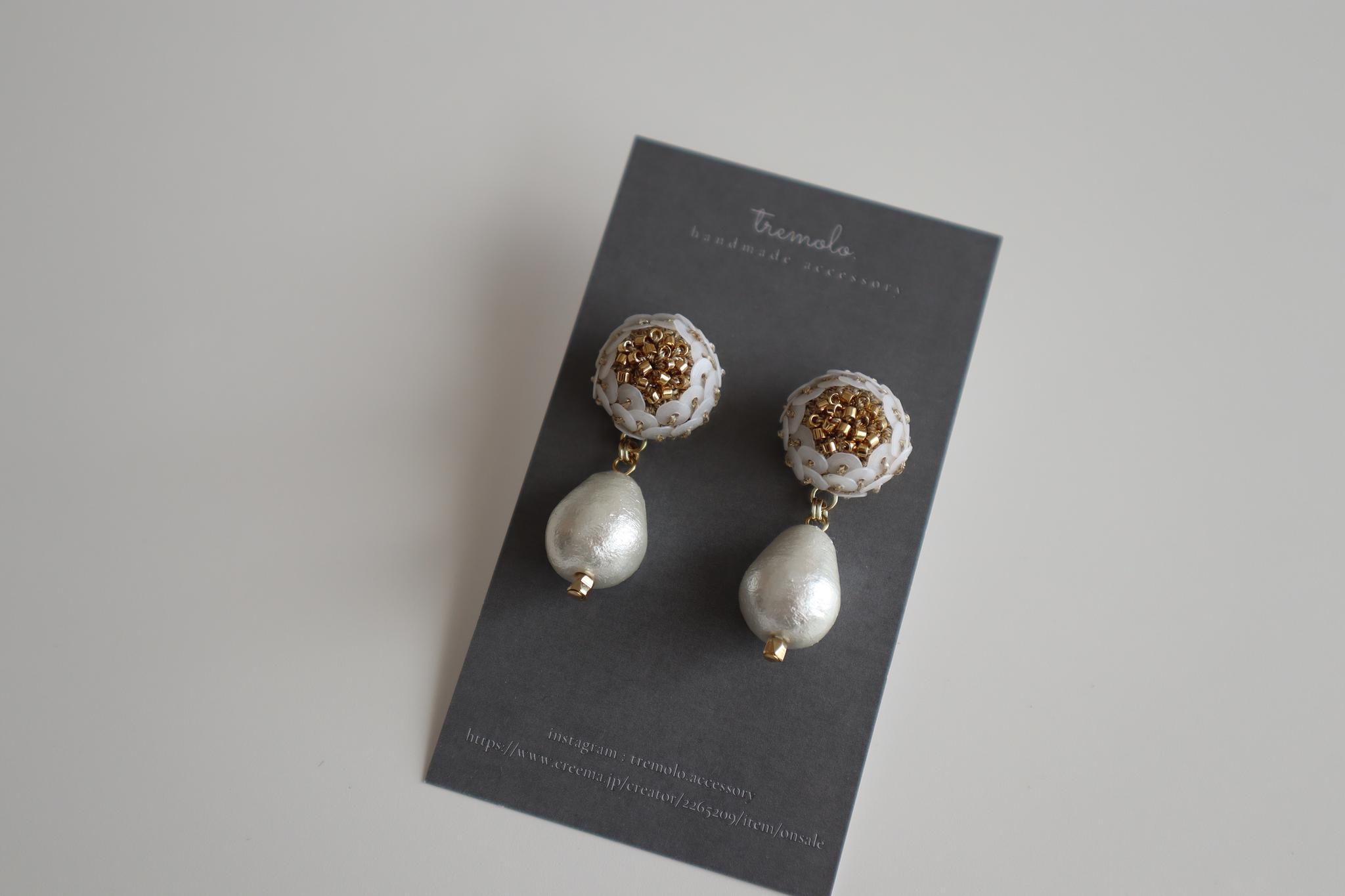 antique flowers & pearl スパンコールとドロップパールのピアス/イヤリング(ホワイト) | 10枚目