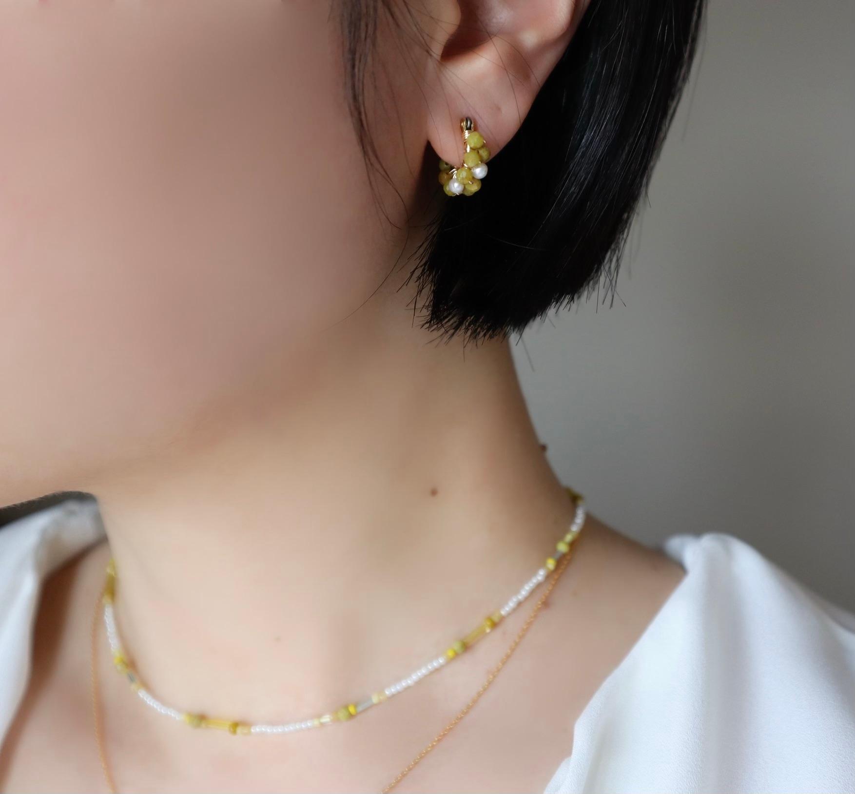 オリーブオパールと淡水パールのフープピアス/イヤリング mimosa | 2枚目