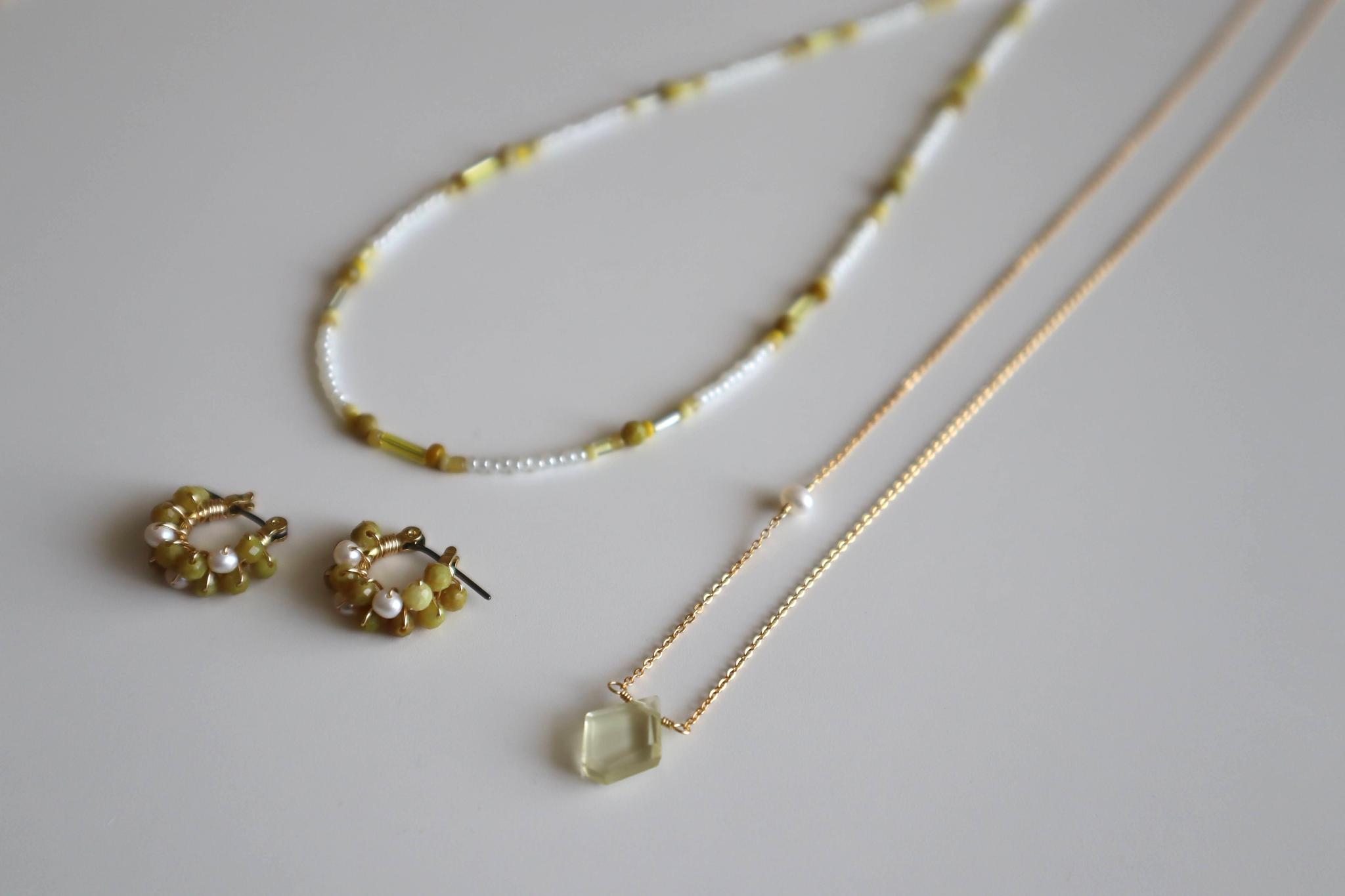 オリーブオパールと淡水パールのフープピアス/イヤリング mimosa | 9枚目